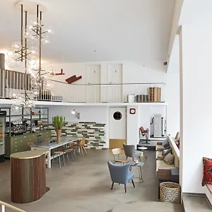 Отель Nonstop - Ubernacht - Hostelhotelhome, Аугсбург